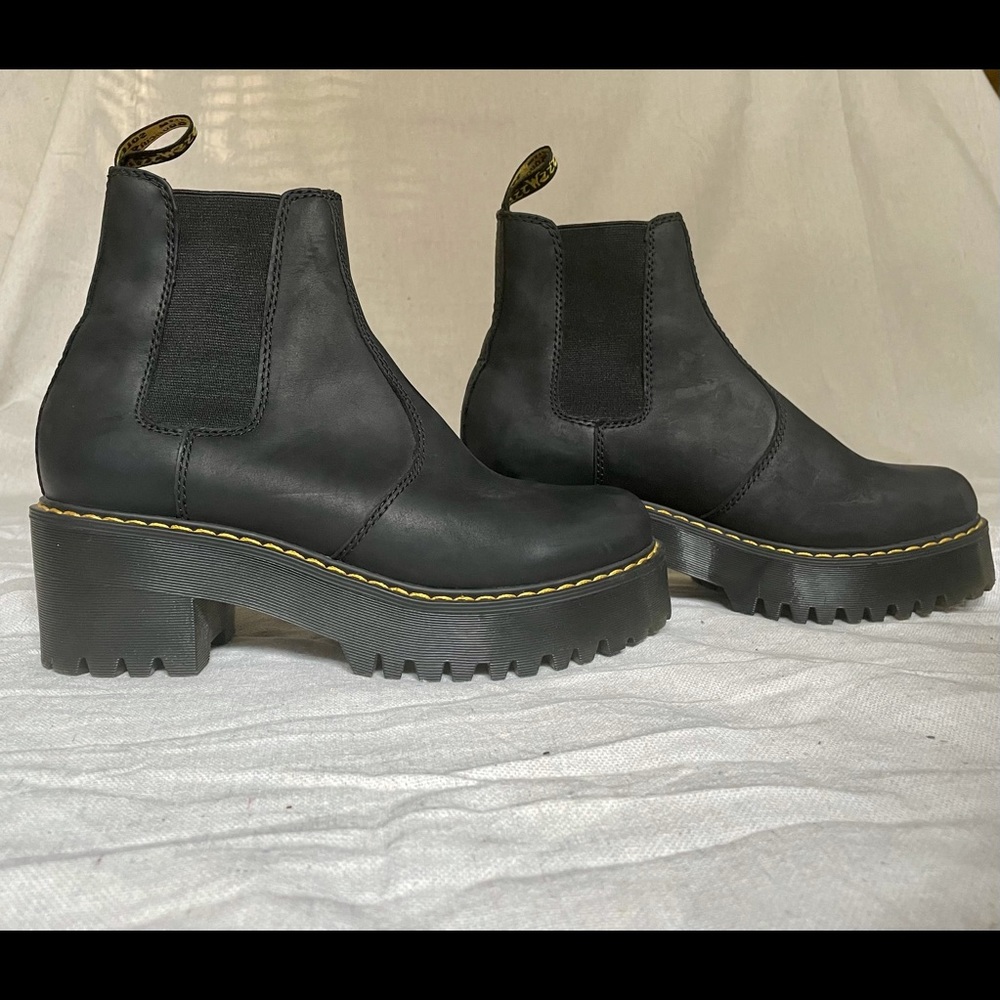 ROMETTY WOMEN'S LEATHER PLATFORM CHELSEA BOOTS